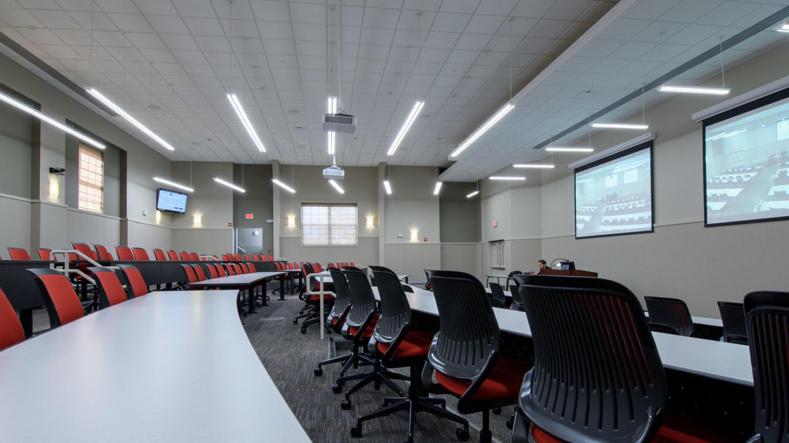 Large Classroom with 2 Projectors and Multiple TV Displays