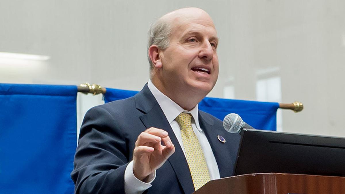 Marvin Krislov, President at Pace University, speaking to an audience