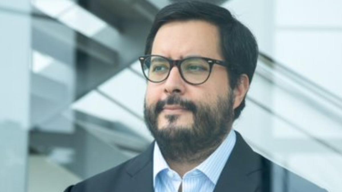 Elisabeth Haub School of Law at Pace University Haub Visiting Scholar Professor Oscar Sumar