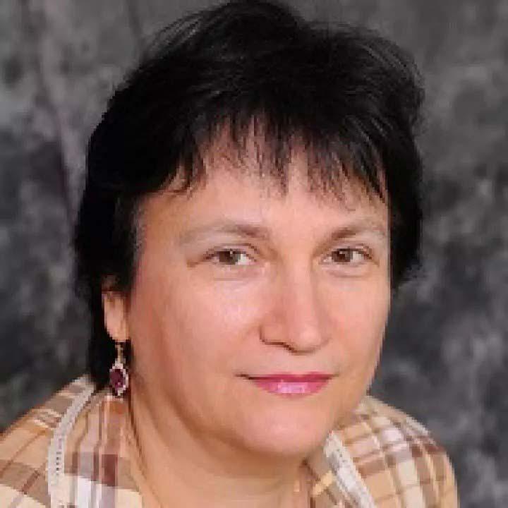 Professor and Lecturer of Biochemistry at Pace University's Dyson College of Arts and Sciences, Irina Gazaryan, PhD, 